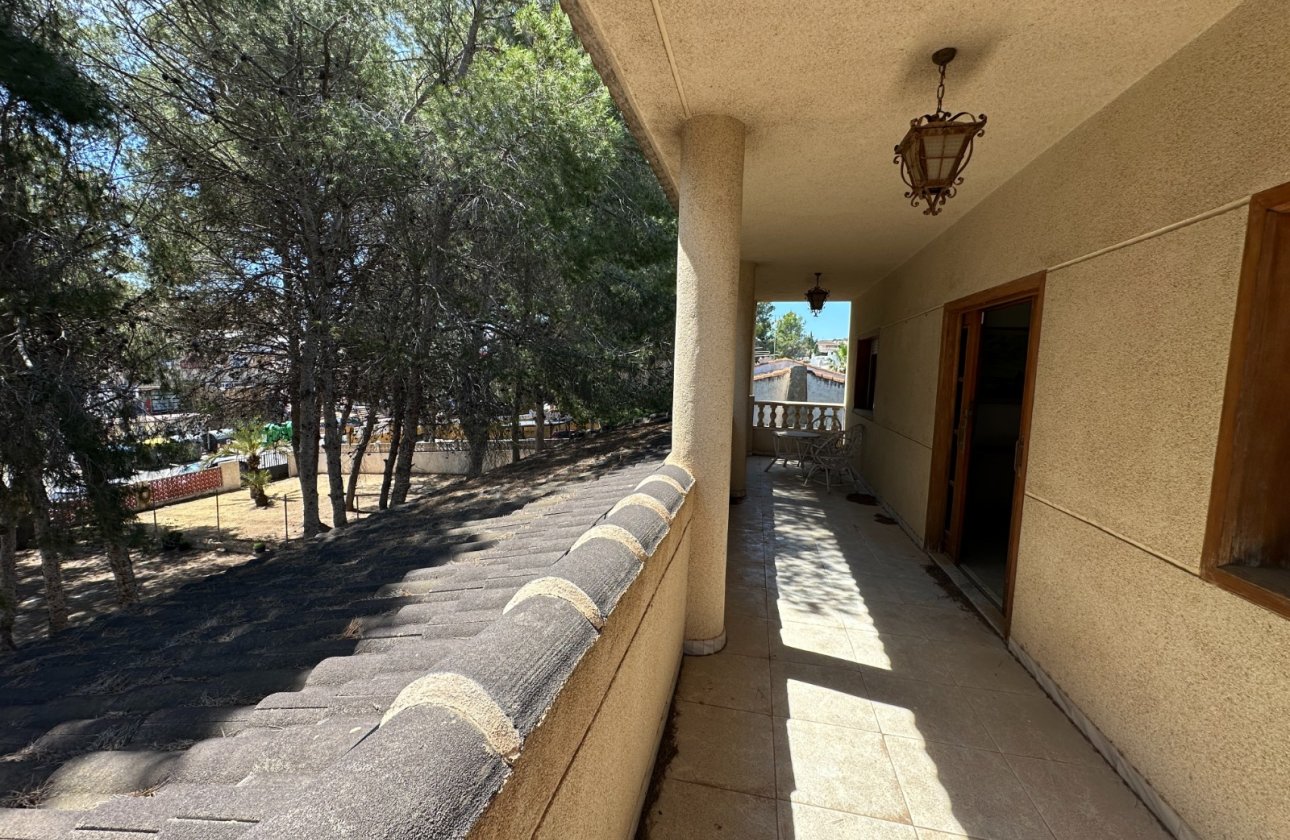 Resale - Villa -
Torrevieja - Costa Blanca