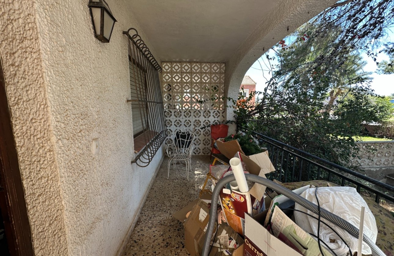 Resale - Villa -
Torrevieja - Costa Blanca