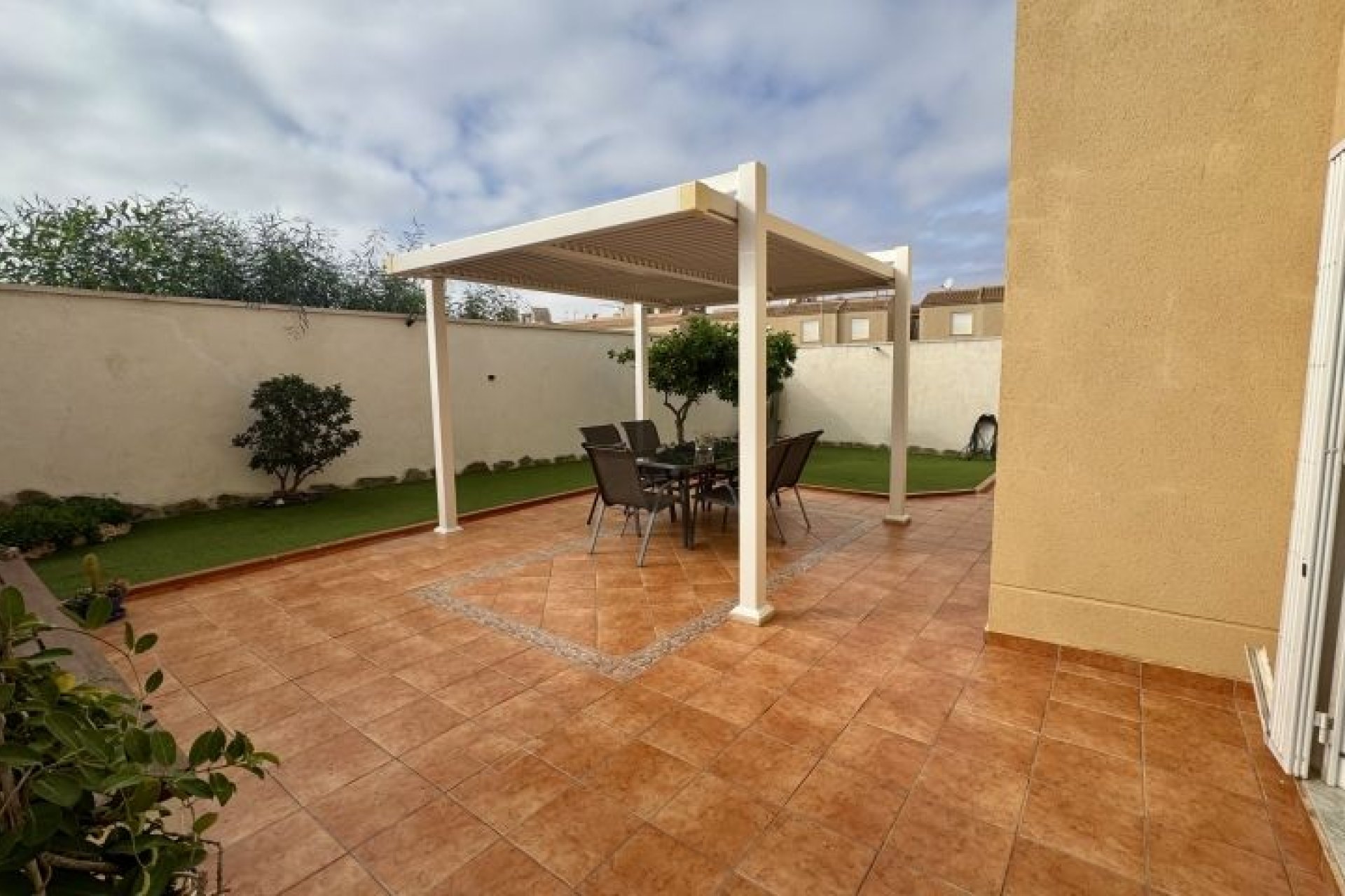 Resale - Villa -
Torrevieja - Costa Blanca