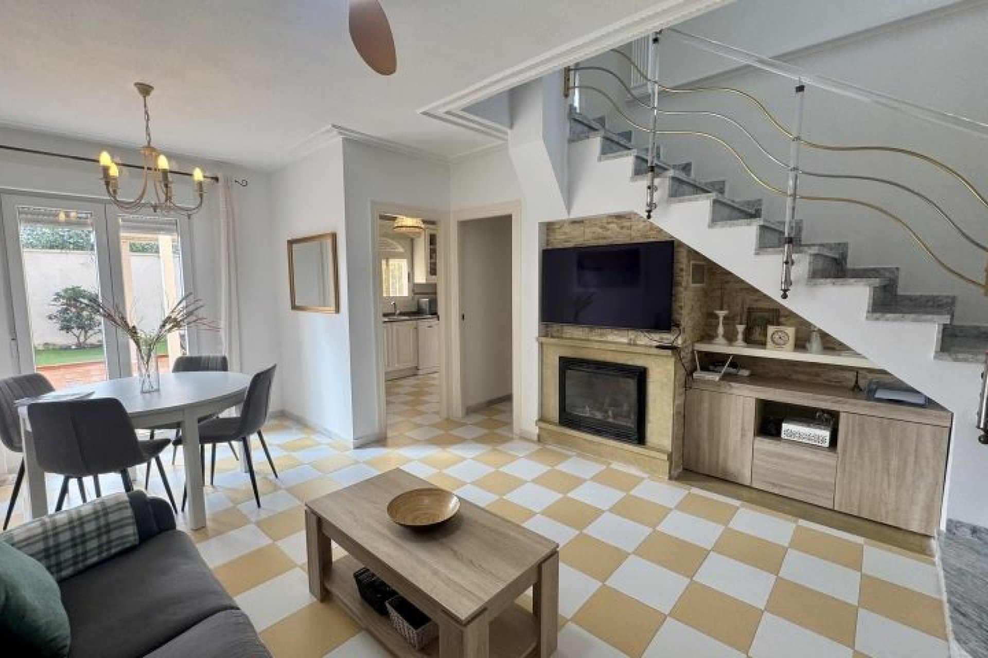 Resale - Villa -
Torrevieja - Costa Blanca