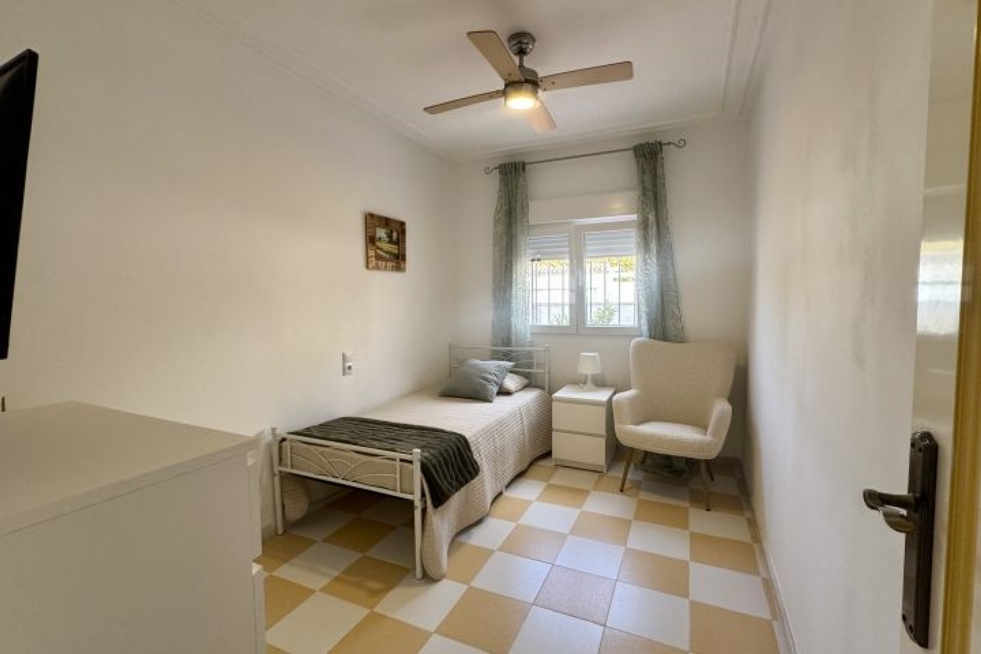 Resale - Villa -
Torrevieja - Costa Blanca