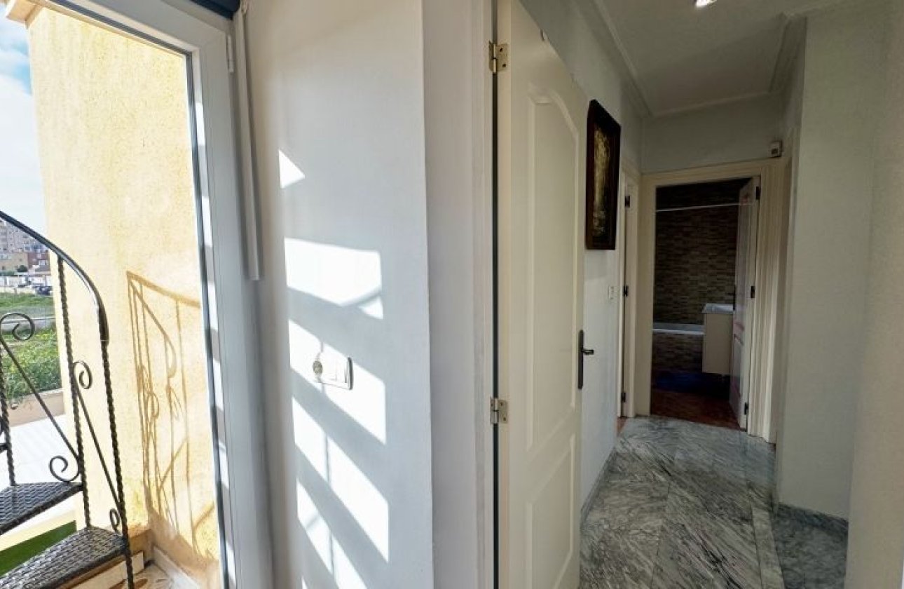 Resale - Villa -
Torrevieja - Costa Blanca
