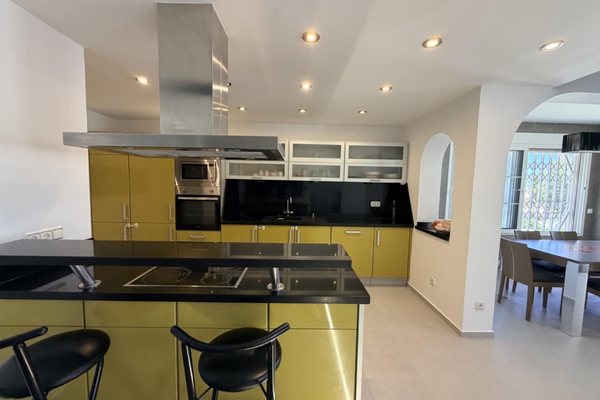 Resale - Villa -
Torrevieja - Costa Blanca