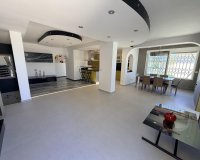 Resale - Villa -
Torrevieja - Costa Blanca