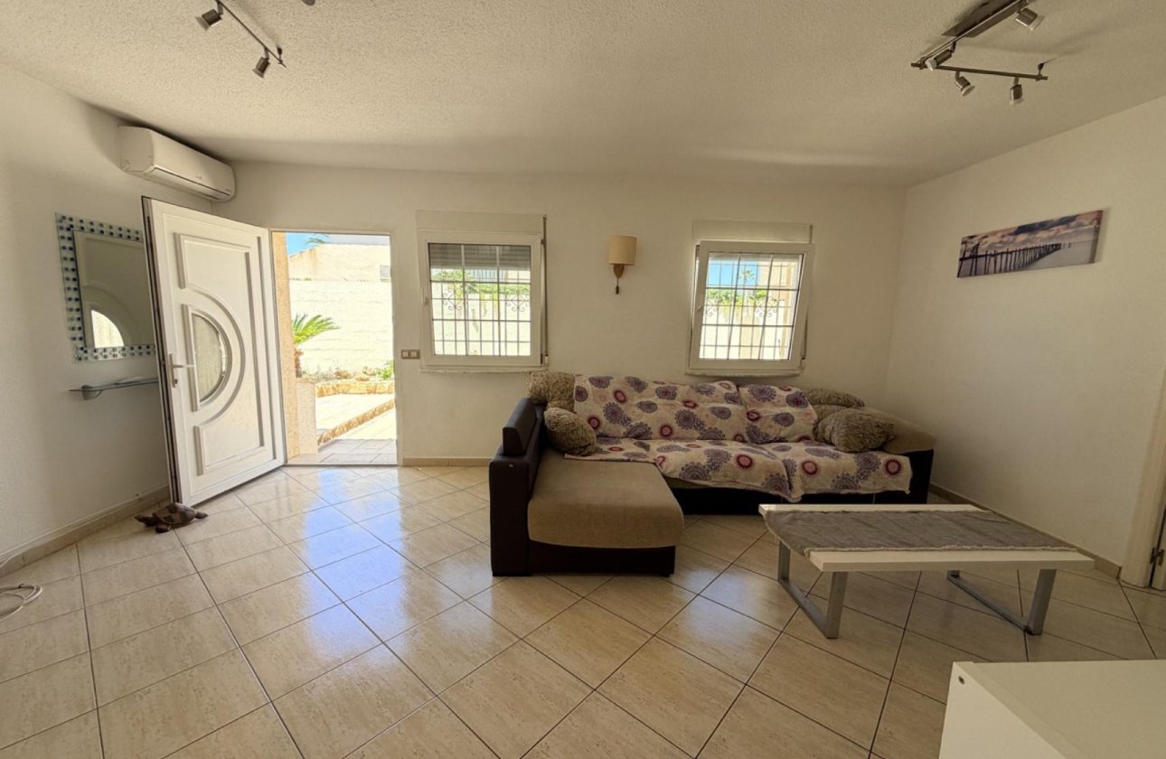 Resale - Villa -
Torrevieja - Costa Blanca