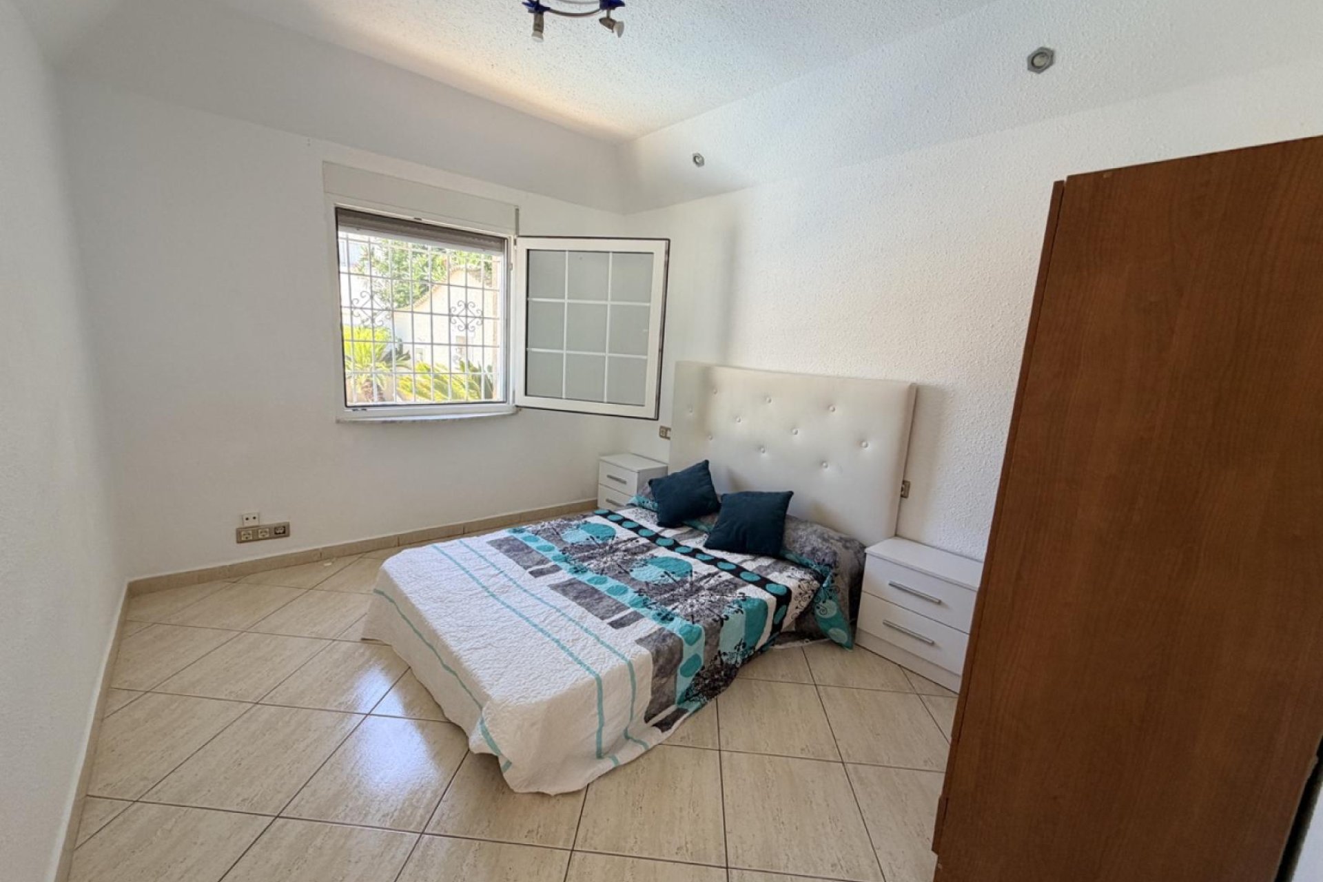 Resale - Villa -
Torrevieja - Costa Blanca