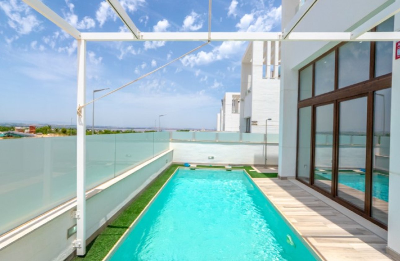 Resale - Villa -
Torrevieja - Costa Blanca