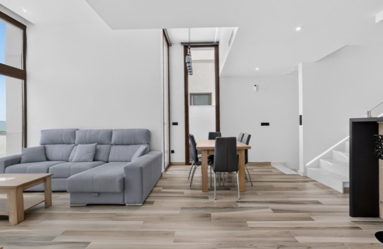 Resale - Villa -
Torrevieja - Costa Blanca