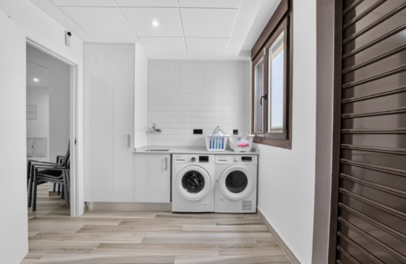 Resale - Villa -
Torrevieja - Costa Blanca