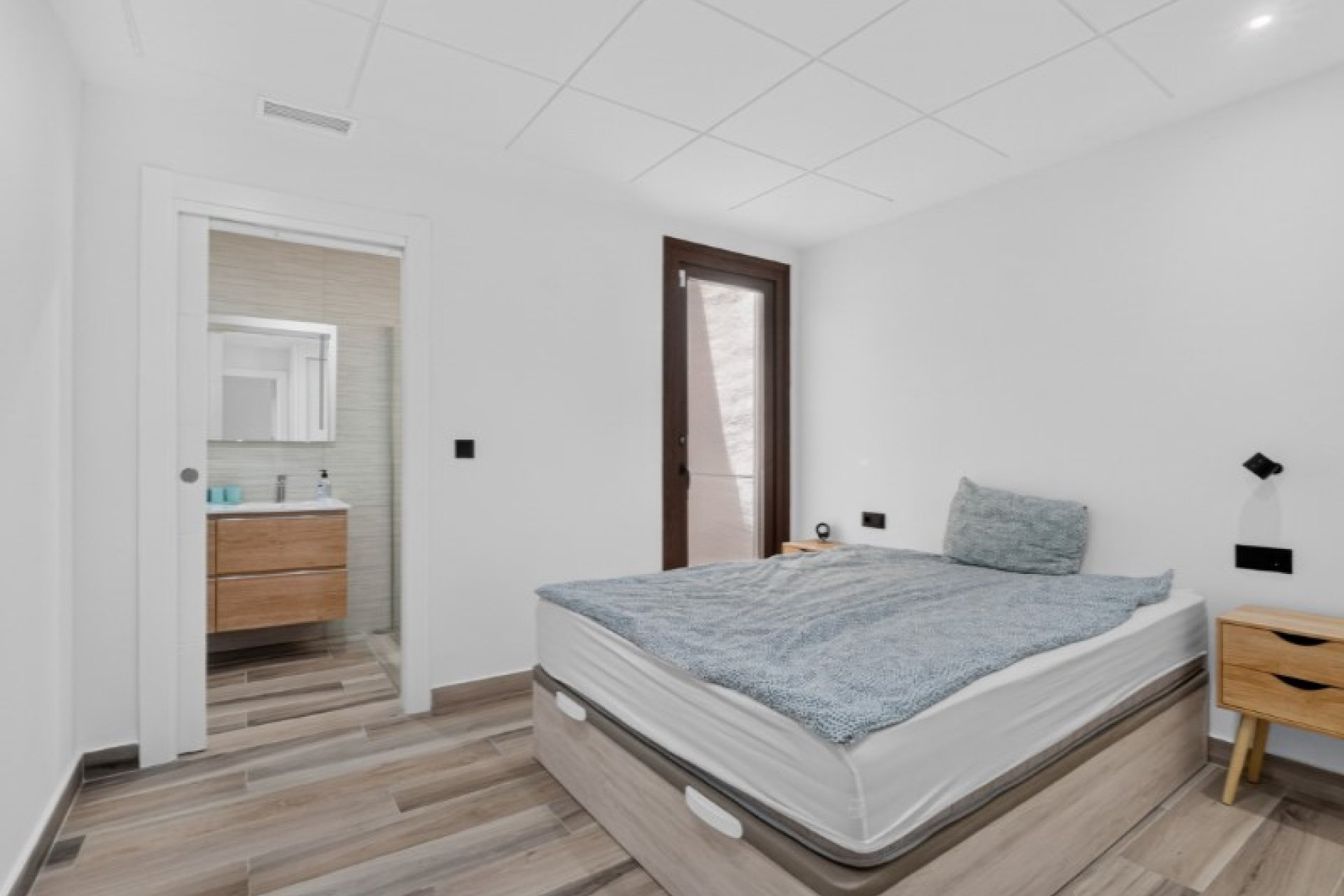 Resale - Villa -
Torrevieja - Costa Blanca