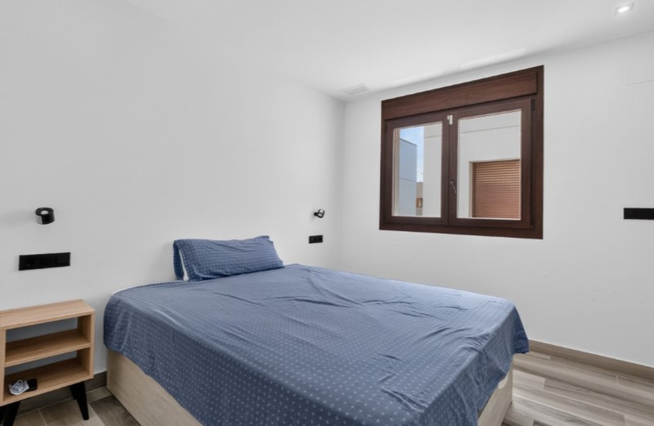 Resale - Villa -
Torrevieja - Costa Blanca