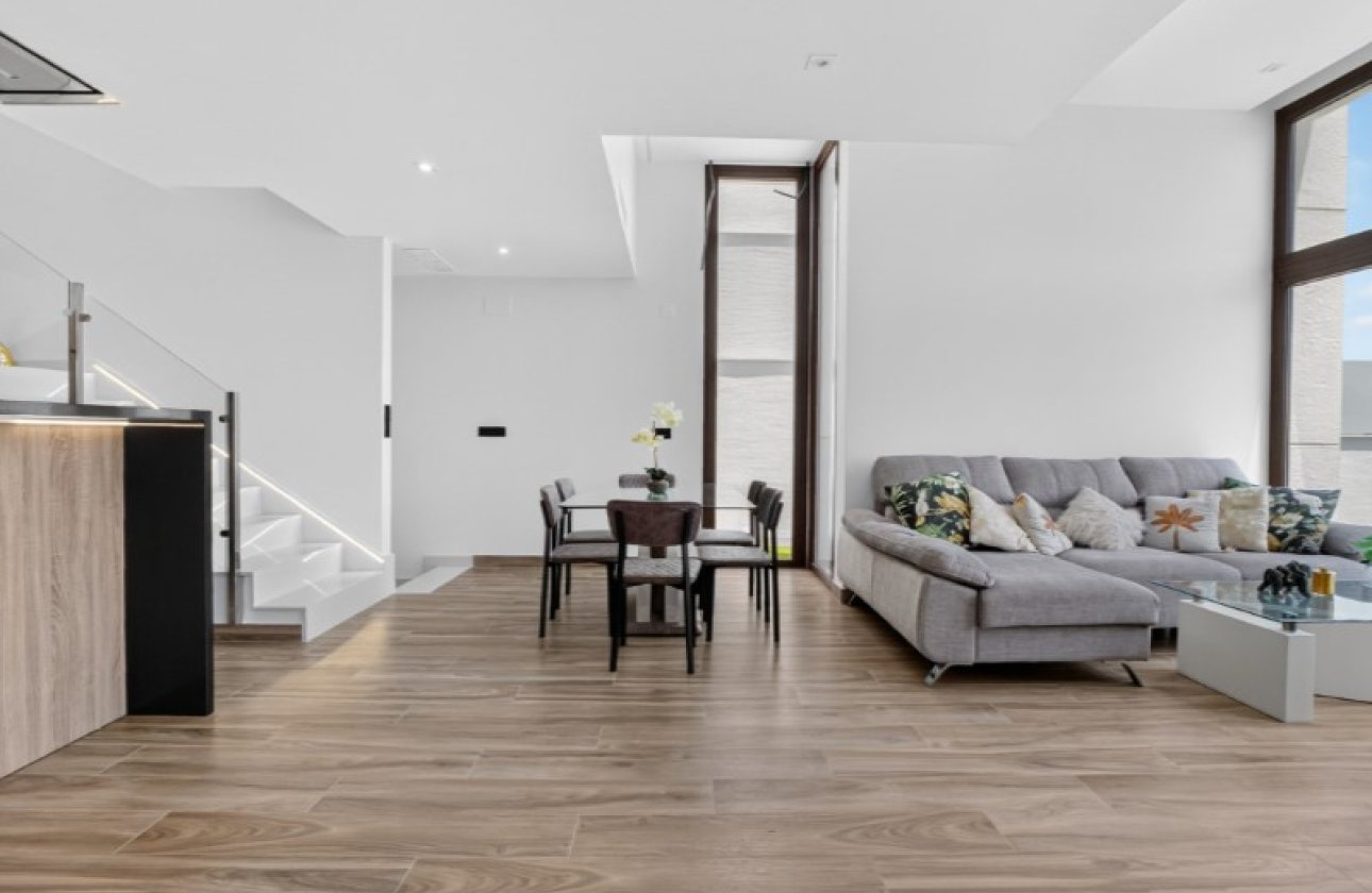 Resale - Villa -
Torrevieja - Costa Blanca