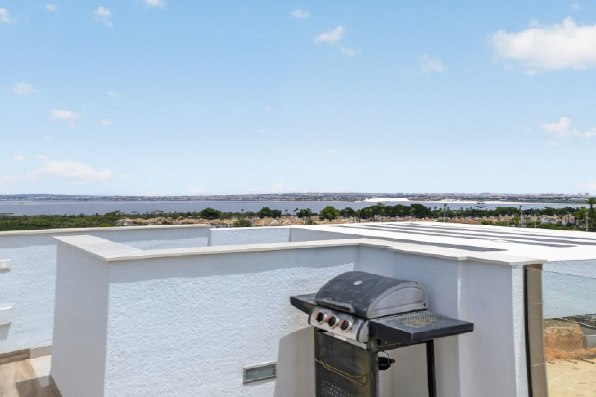 Resale - Villa -
Torrevieja - Costa Blanca