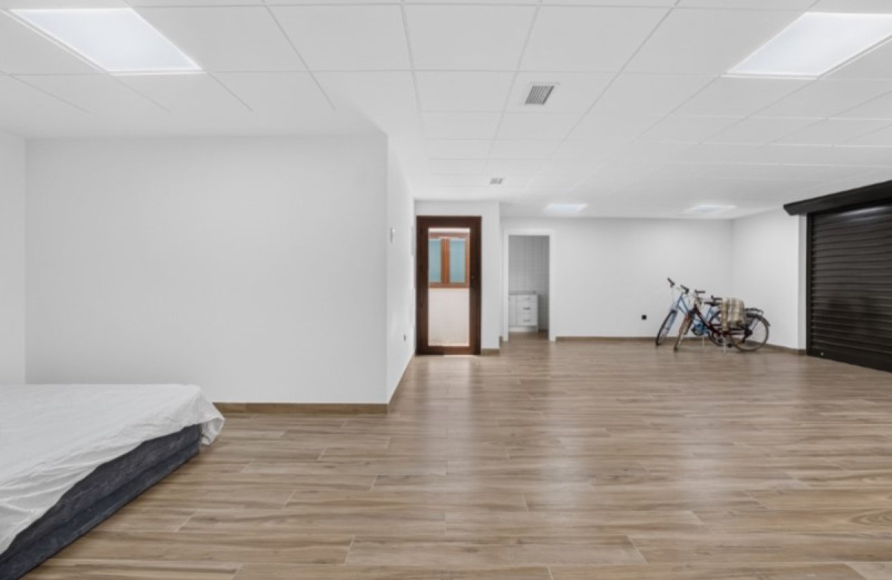 Resale - Villa -
Torrevieja - Costa Blanca