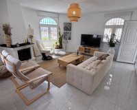 Resale - Villa -
Torrevieja - Costa Blanca