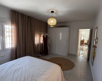 Resale - Villa -
Torrevieja - Costa Blanca