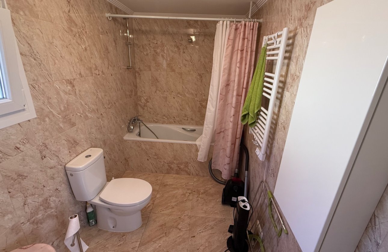 Resale - Villa -
Torrevieja - Costa Blanca
