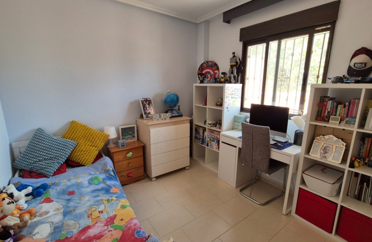 Resale - Villa -
Torrevieja - Costa Blanca