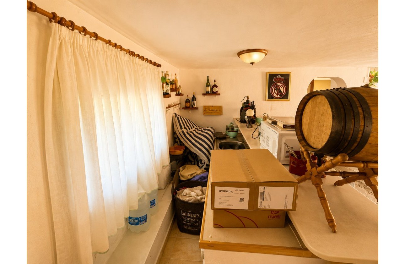 Resale - Villa -
Torrevieja - Costa Blanca