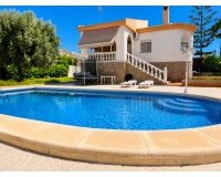 Resale - Villa -
Torrevieja - Costa Blanca