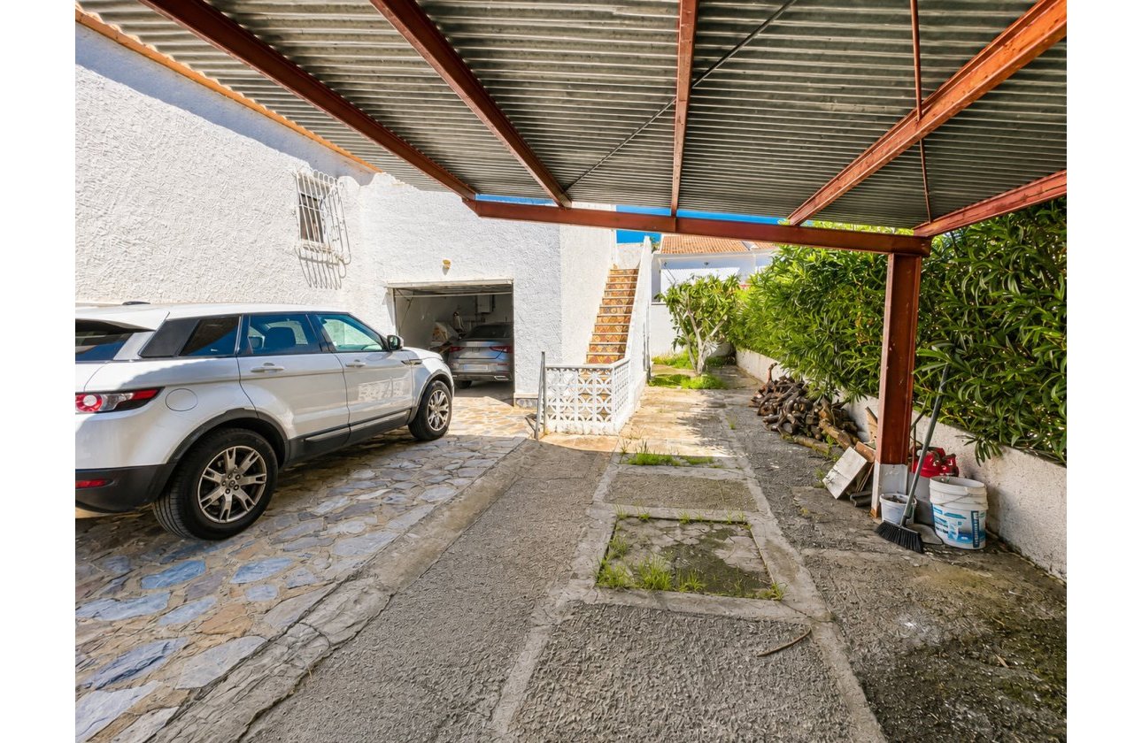 Resale - Villa -
Torrevieja - Costa Blanca