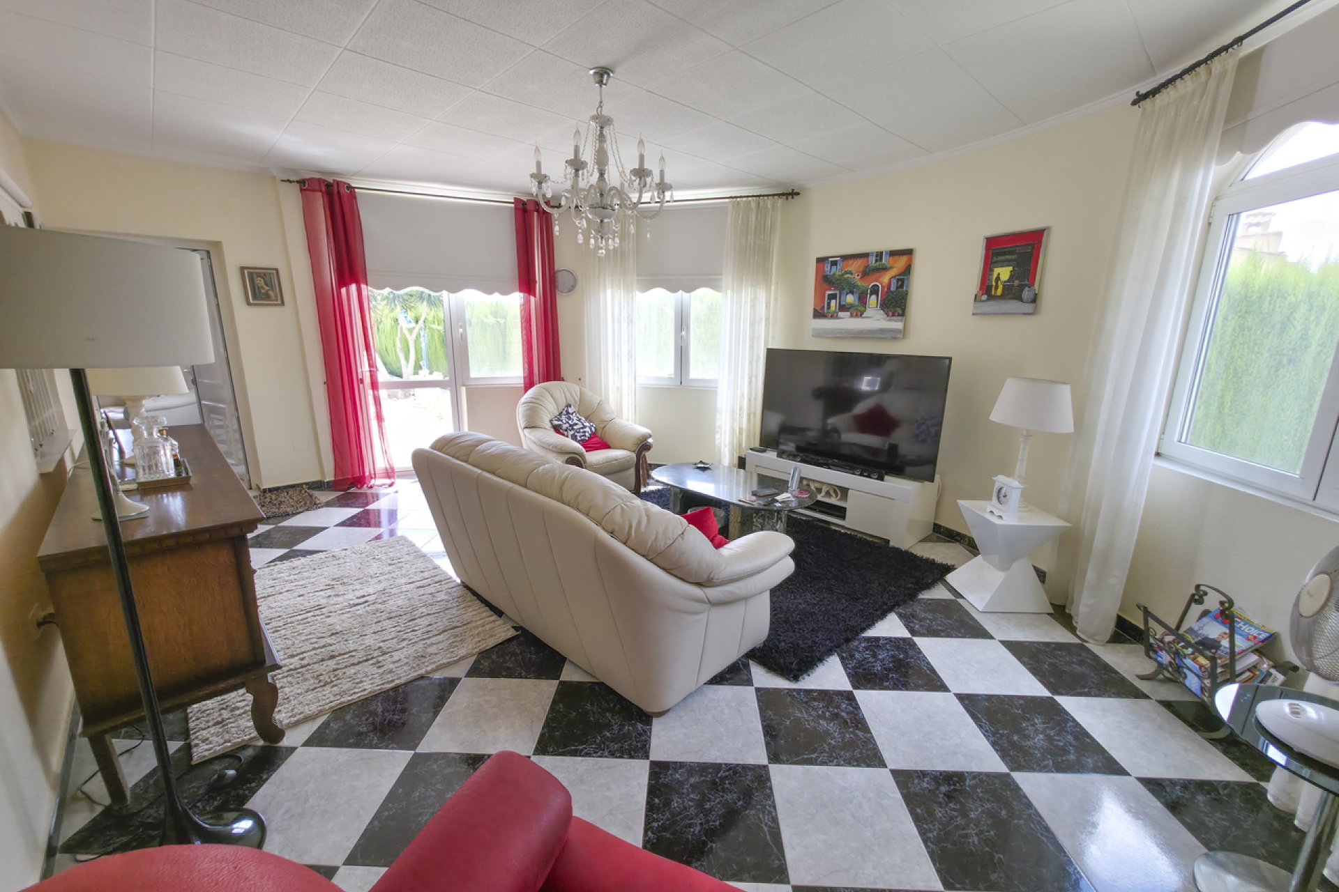 Resale - Villa -
Torrevieja - Costa Blanca