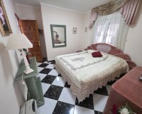 Resale - Villa -
Torrevieja - Costa Blanca