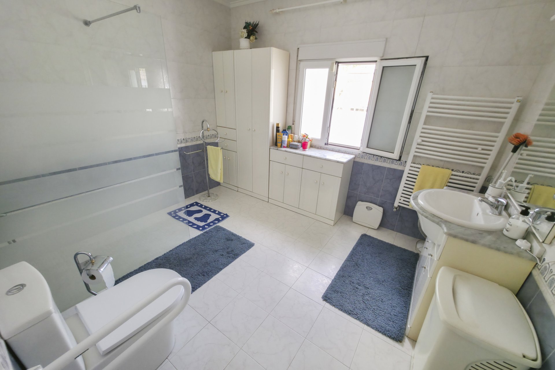 Resale - Villa -
Torrevieja - Costa Blanca