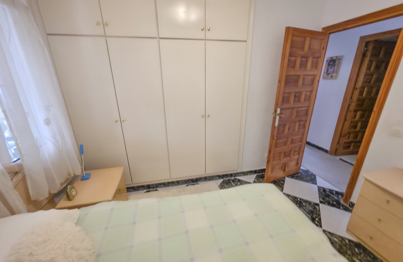 Resale - Villa -
Torrevieja - Costa Blanca