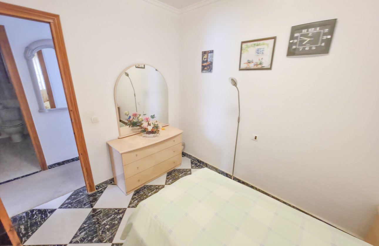 Resale - Villa -
Torrevieja - Costa Blanca