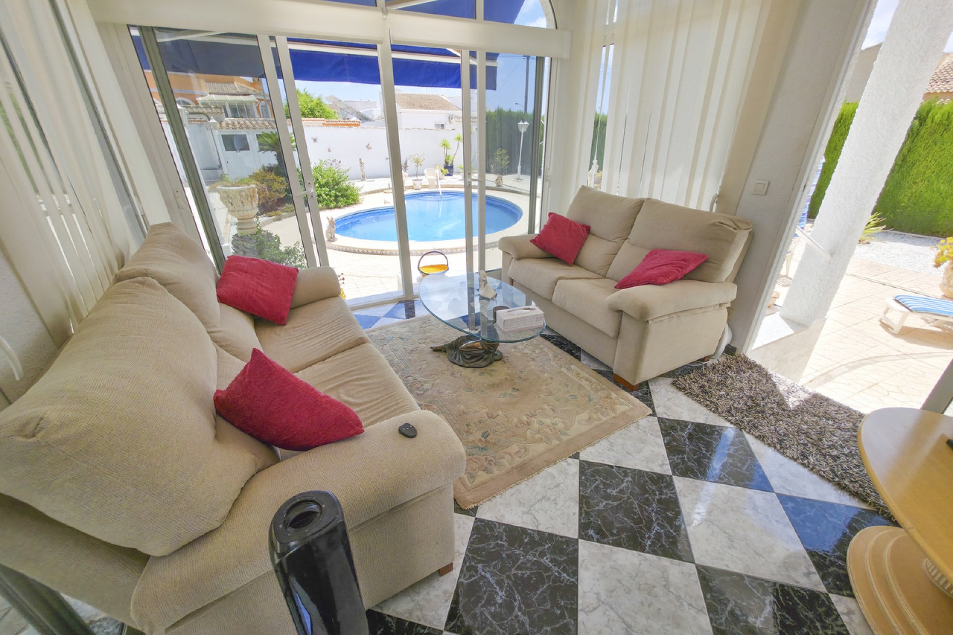 Resale - Villa -
Torrevieja - Costa Blanca