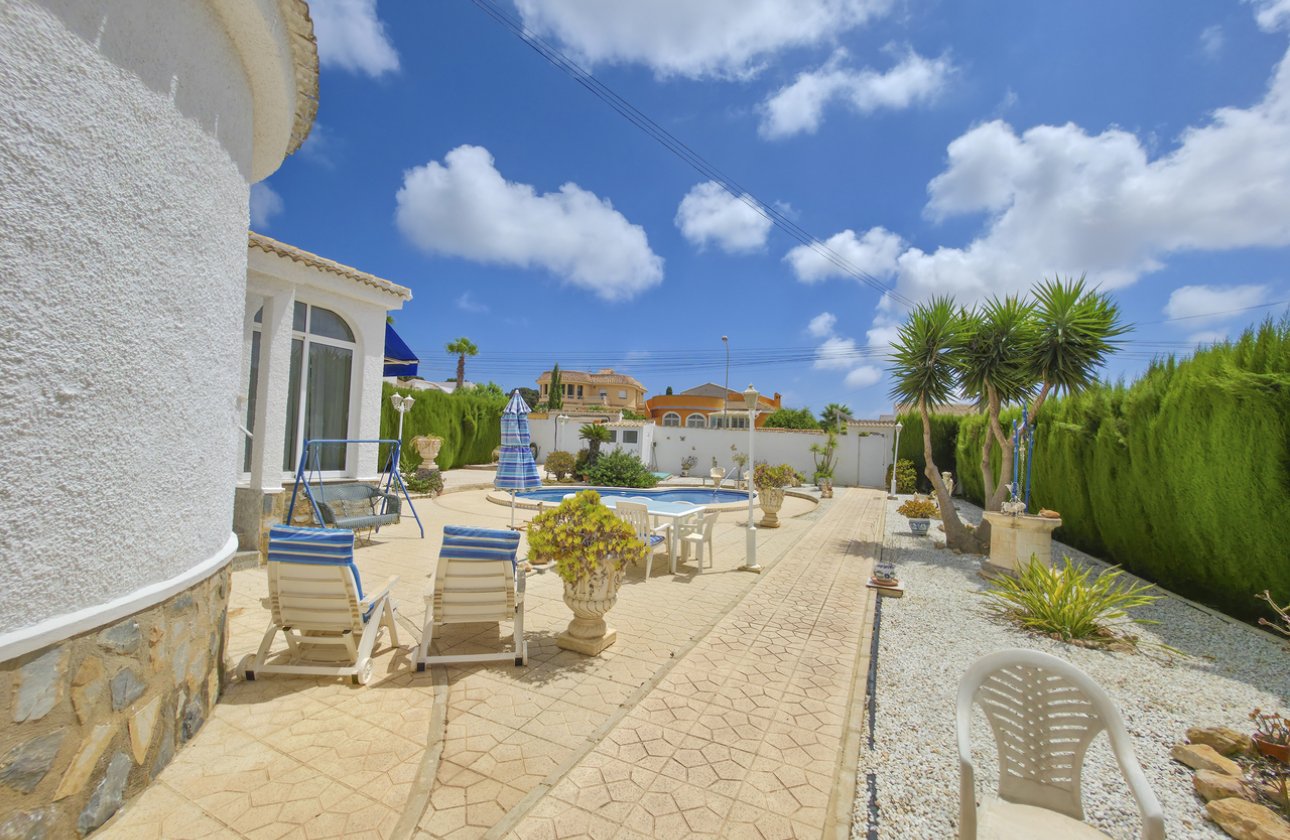 Resale - Villa -
Torrevieja - Costa Blanca