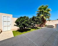 Resale - Villa -
Torrevieja - Costa Blanca