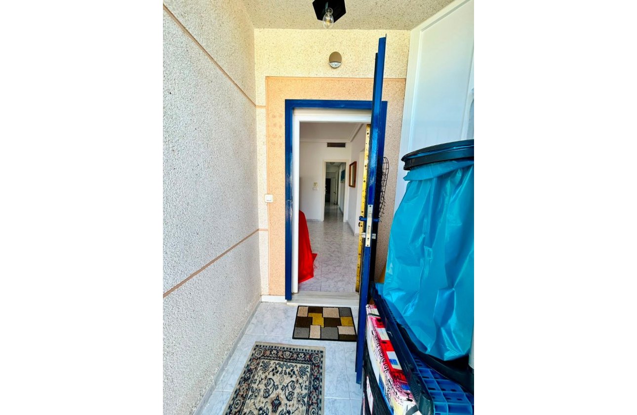Resale - Villa -
Torrevieja - Costa Blanca