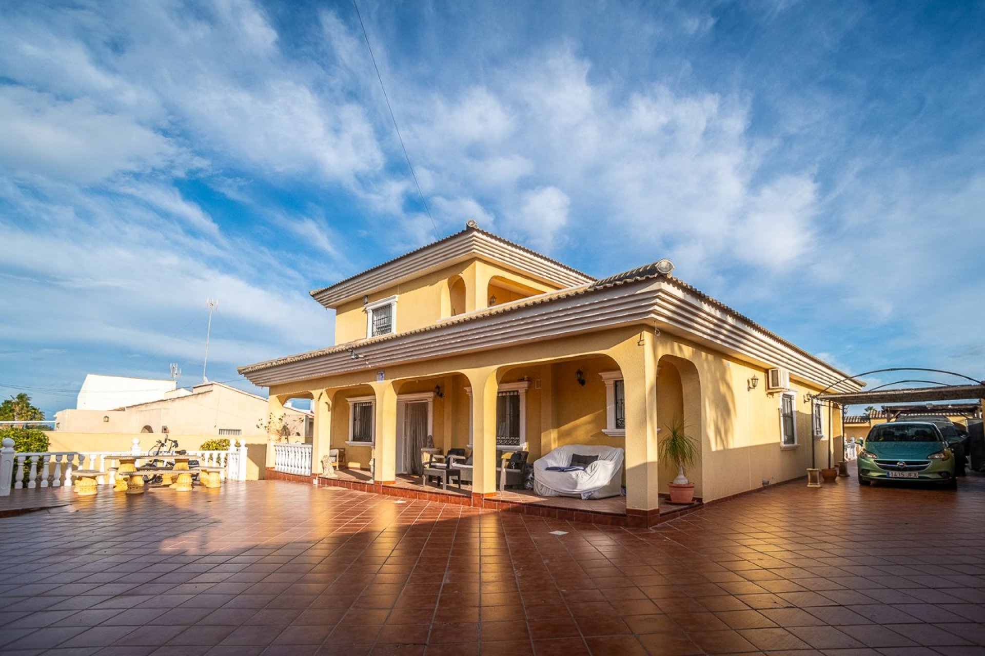 Resale - Villa -
Torrevieja - Costa Blanca