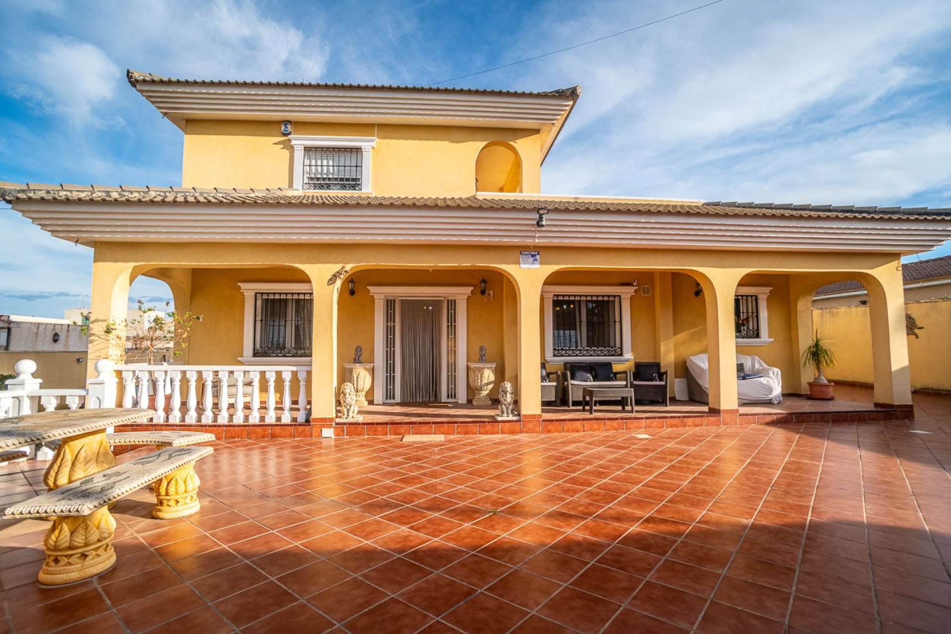 Resale - Villa -
Torrevieja - Costa Blanca