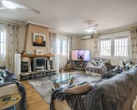 Resale - Villa -
Torrevieja - Costa Blanca