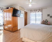 Resale - Villa -
Torrevieja - Costa Blanca