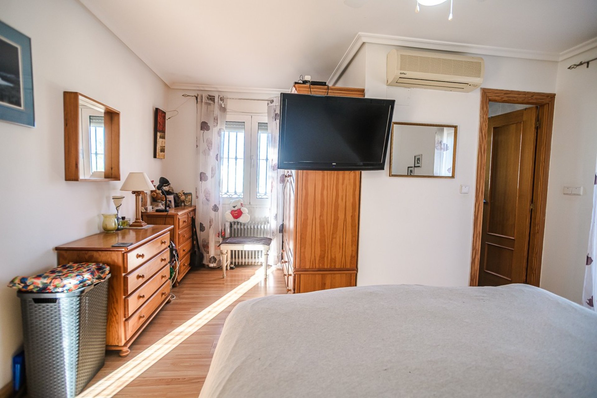 Resale - Villa -
Torrevieja - Costa Blanca