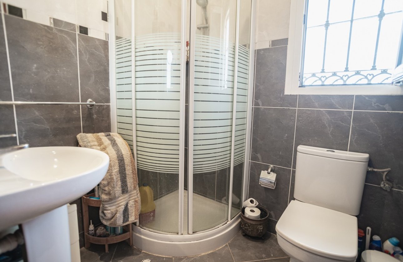 Resale - Villa -
Torrevieja - Costa Blanca