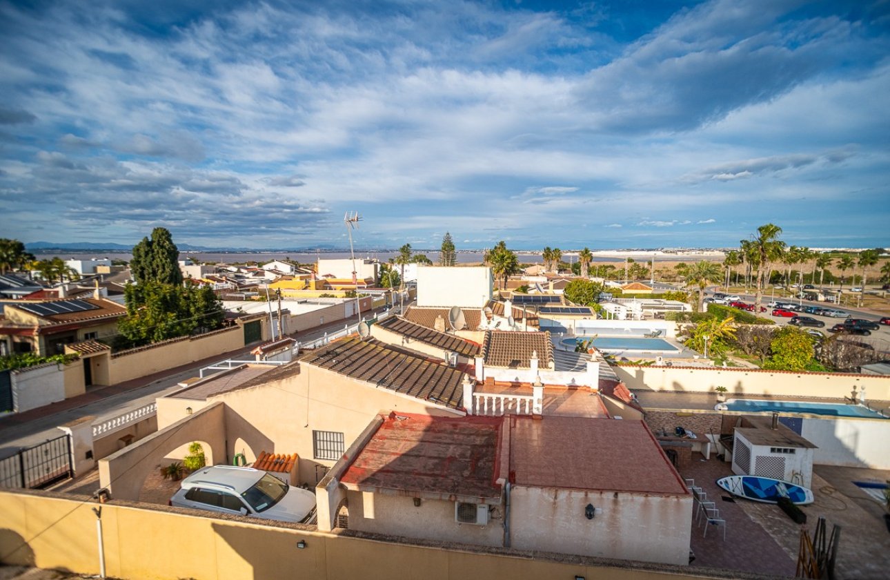 Resale - Villa -
Torrevieja - Costa Blanca