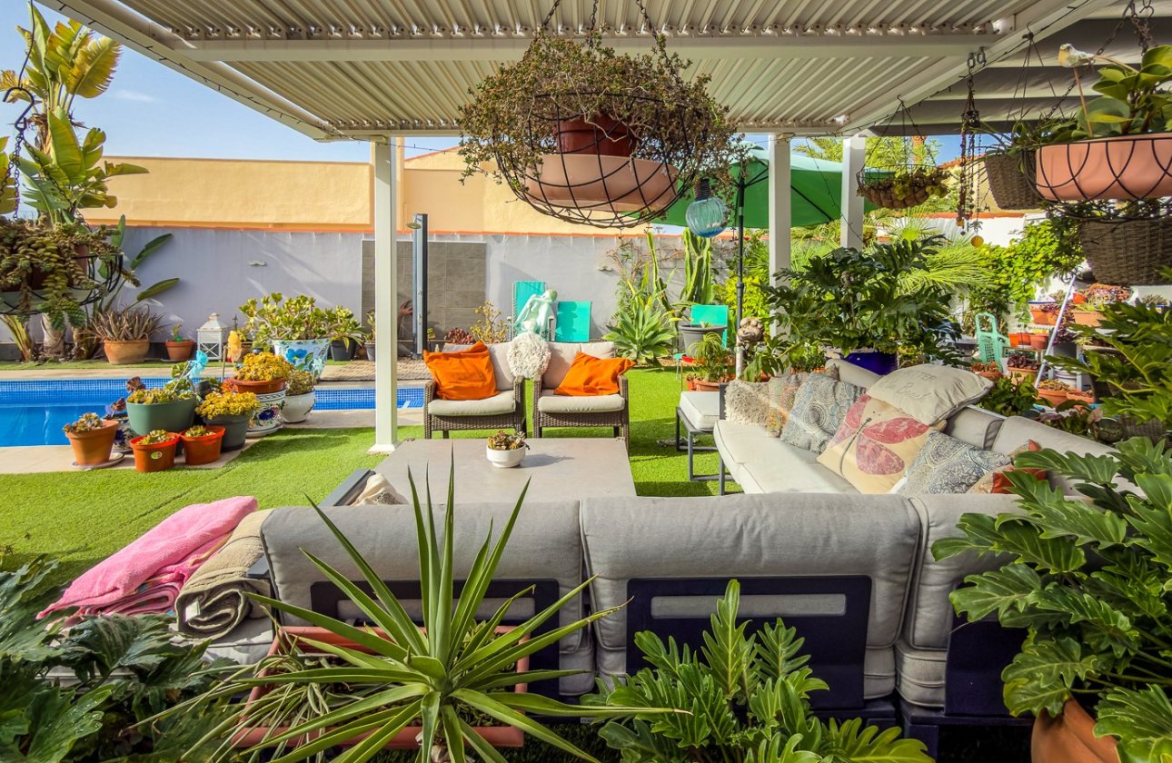 Resale - Villa -
Torrevieja - Costa Blanca