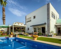 Resale - Villa -
Torrevieja - Costa Blanca