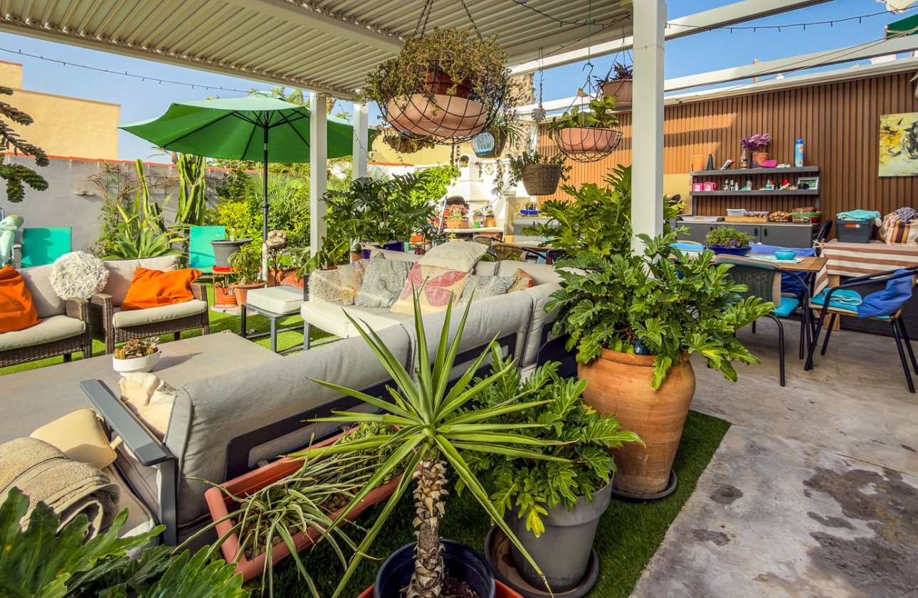 Resale - Villa -
Torrevieja - Costa Blanca