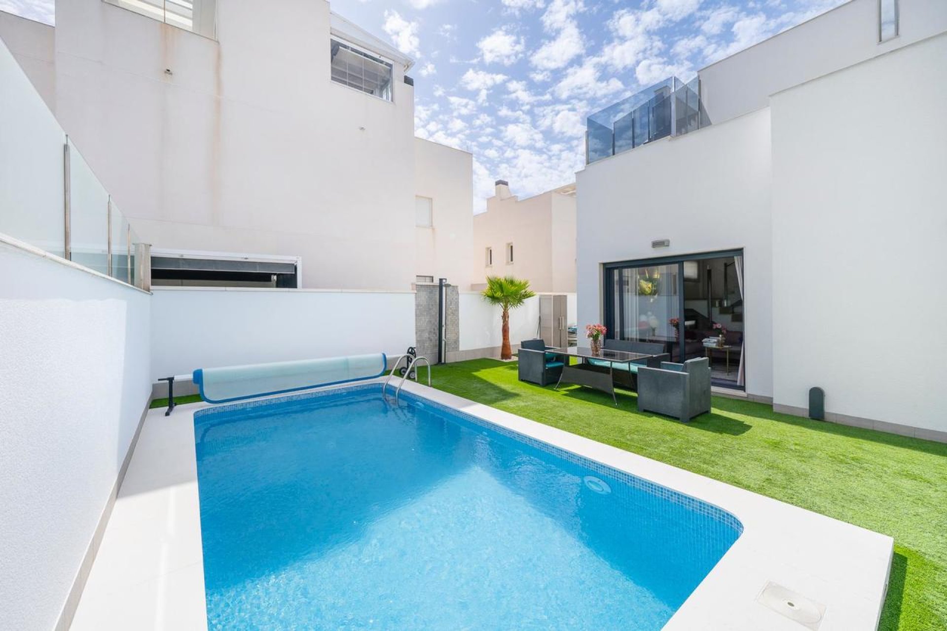 Resale - Villa -
Torrevieja - Costa Blanca