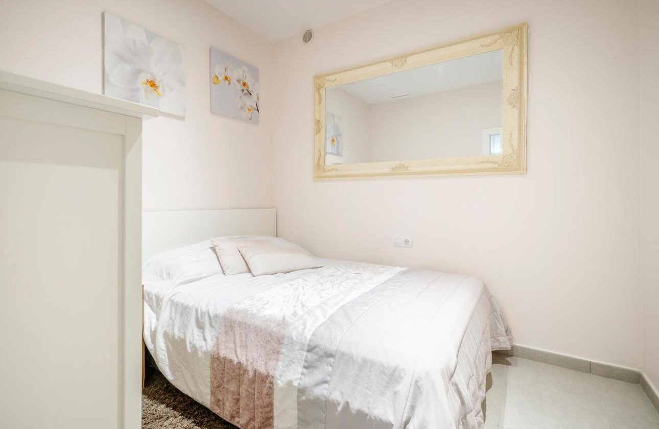 Resale - Villa -
Torrevieja - Costa Blanca