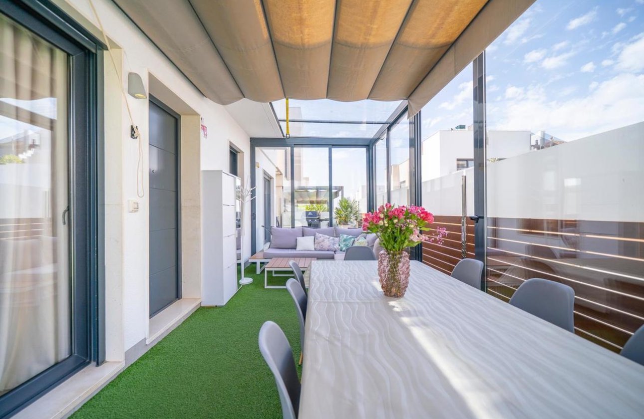 Resale - Villa -
Torrevieja - Costa Blanca