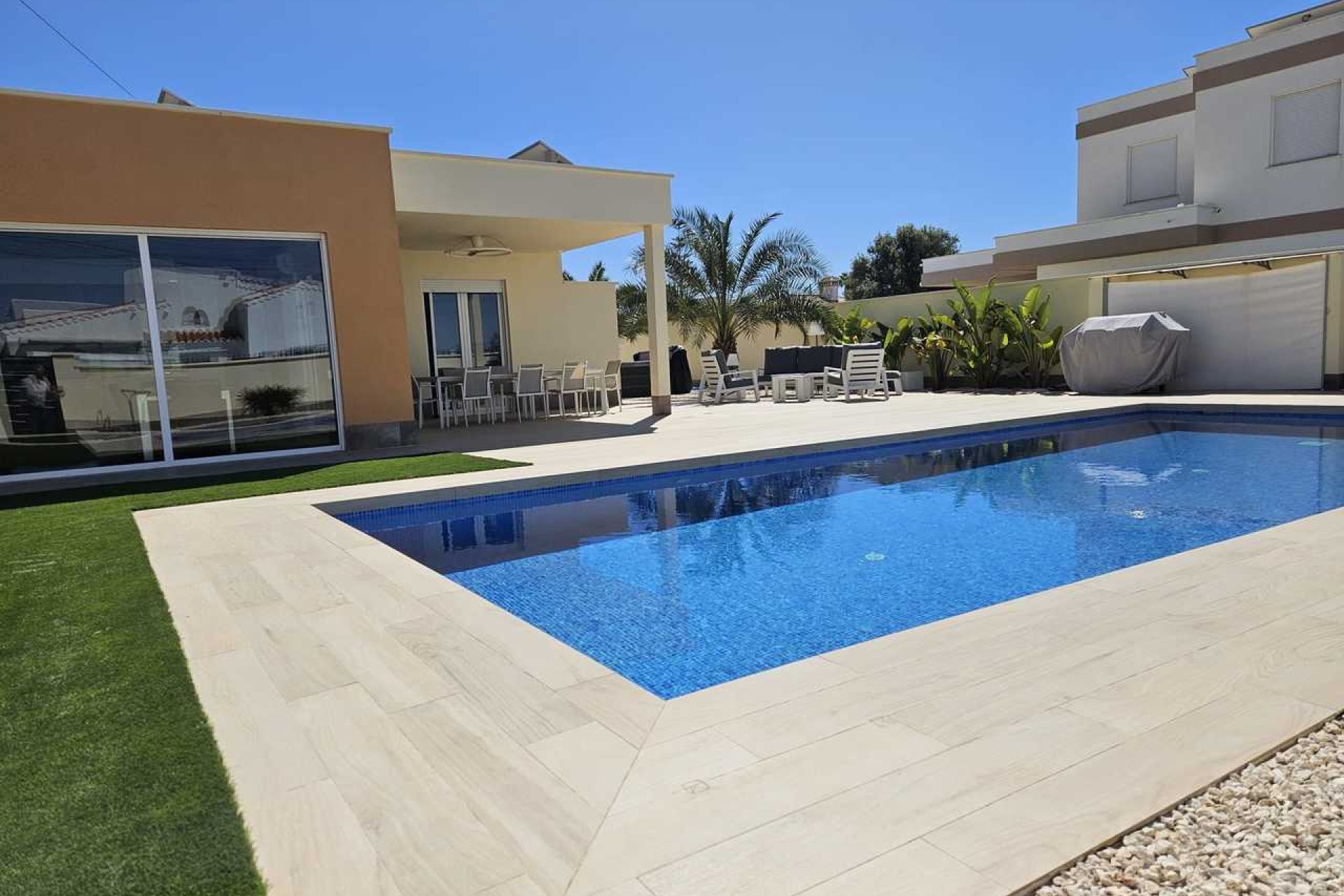 Resale - Villa -
Torrevieja - Costa Blanca