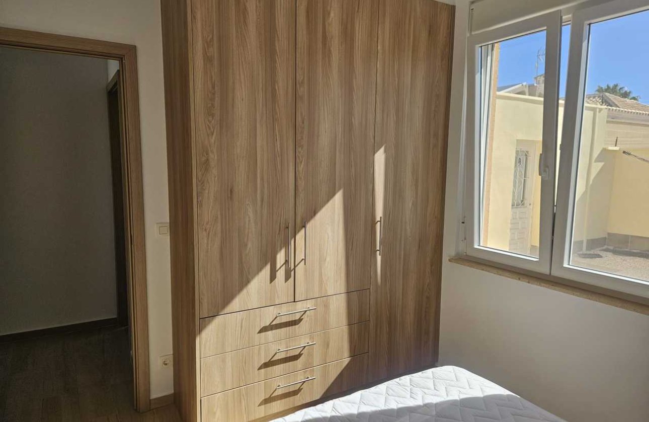 Resale - Villa -
Torrevieja - Costa Blanca