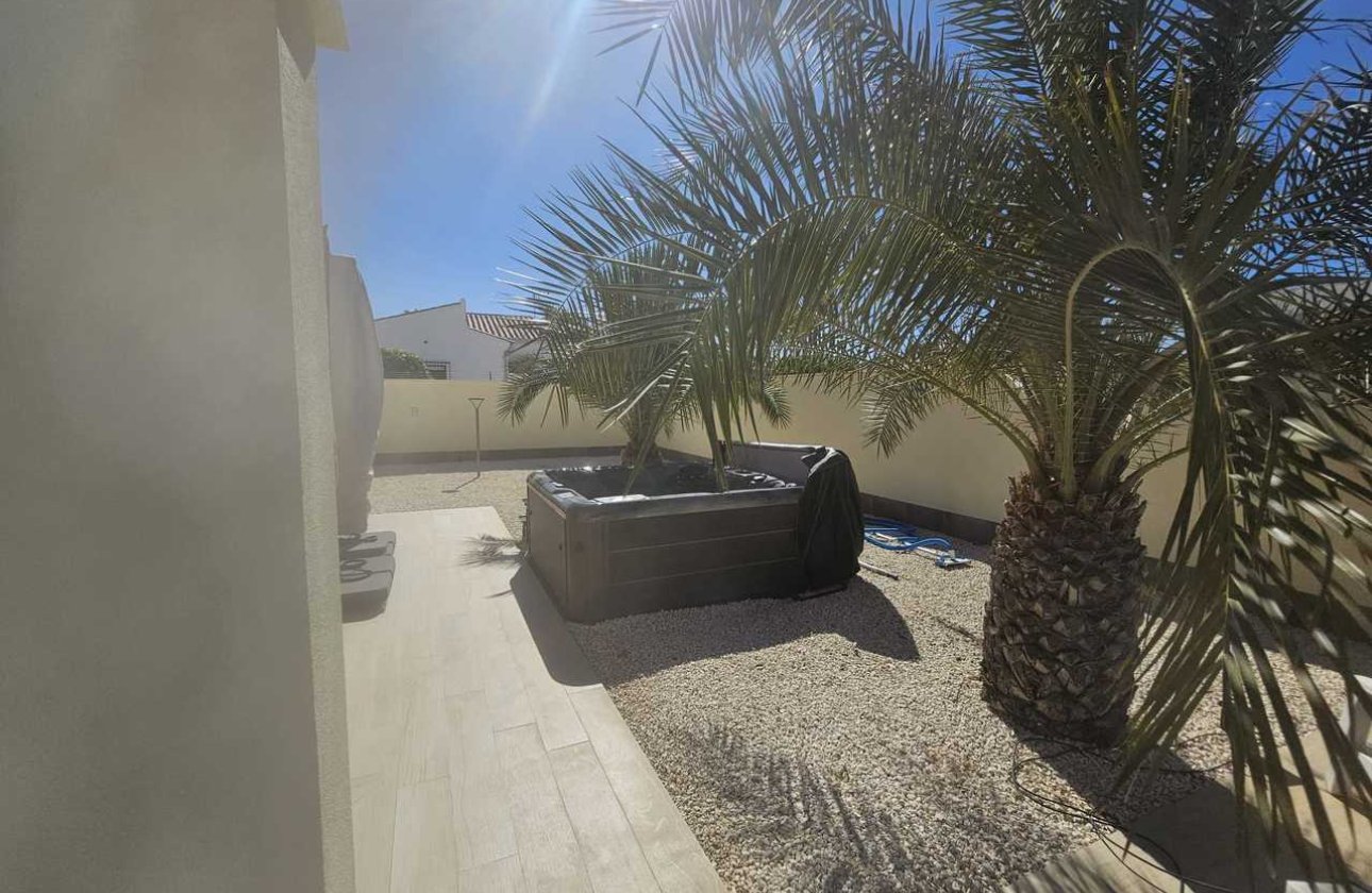 Resale - Villa -
Torrevieja - Costa Blanca
